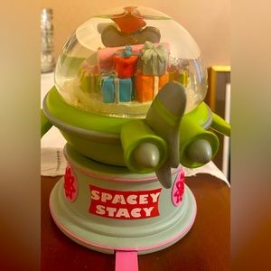 Spacey Stacy Musical Stocking Hanger Globe